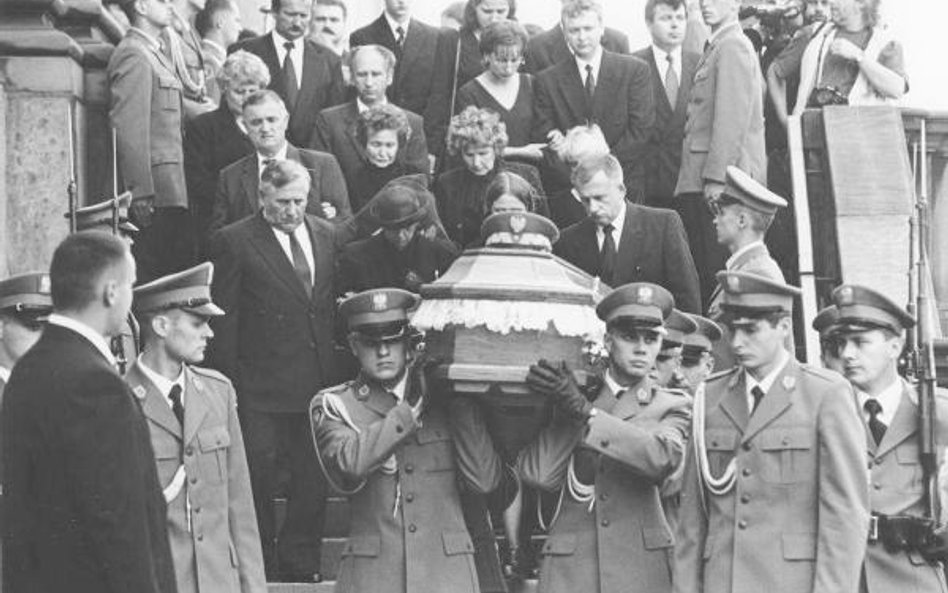 Zwrot ws. zabójstwa gen. Papały