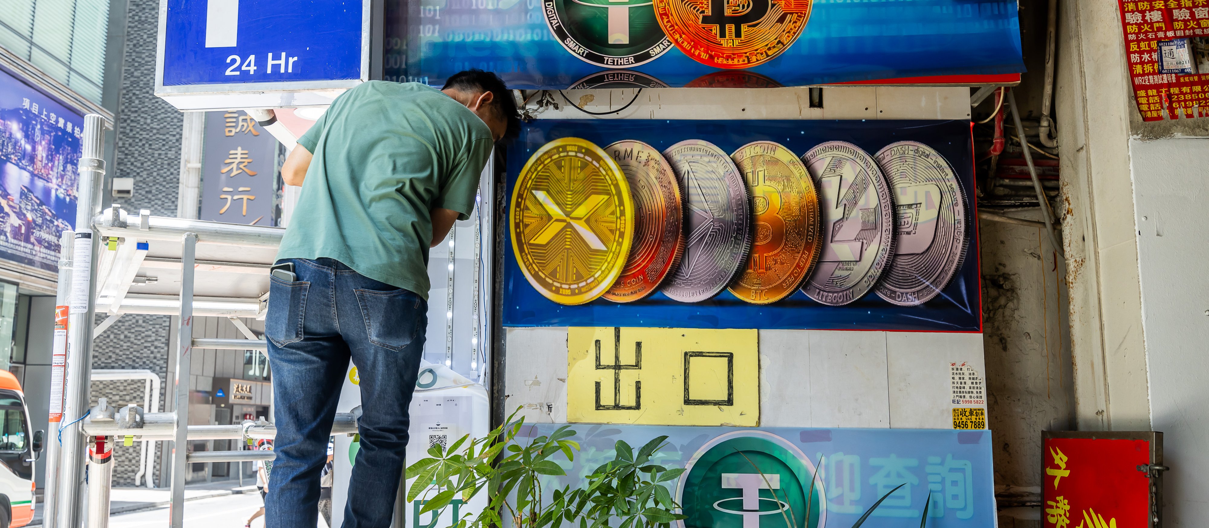 Trudny dzień dla kryptowalut. Dolar przerywa dobrą passę