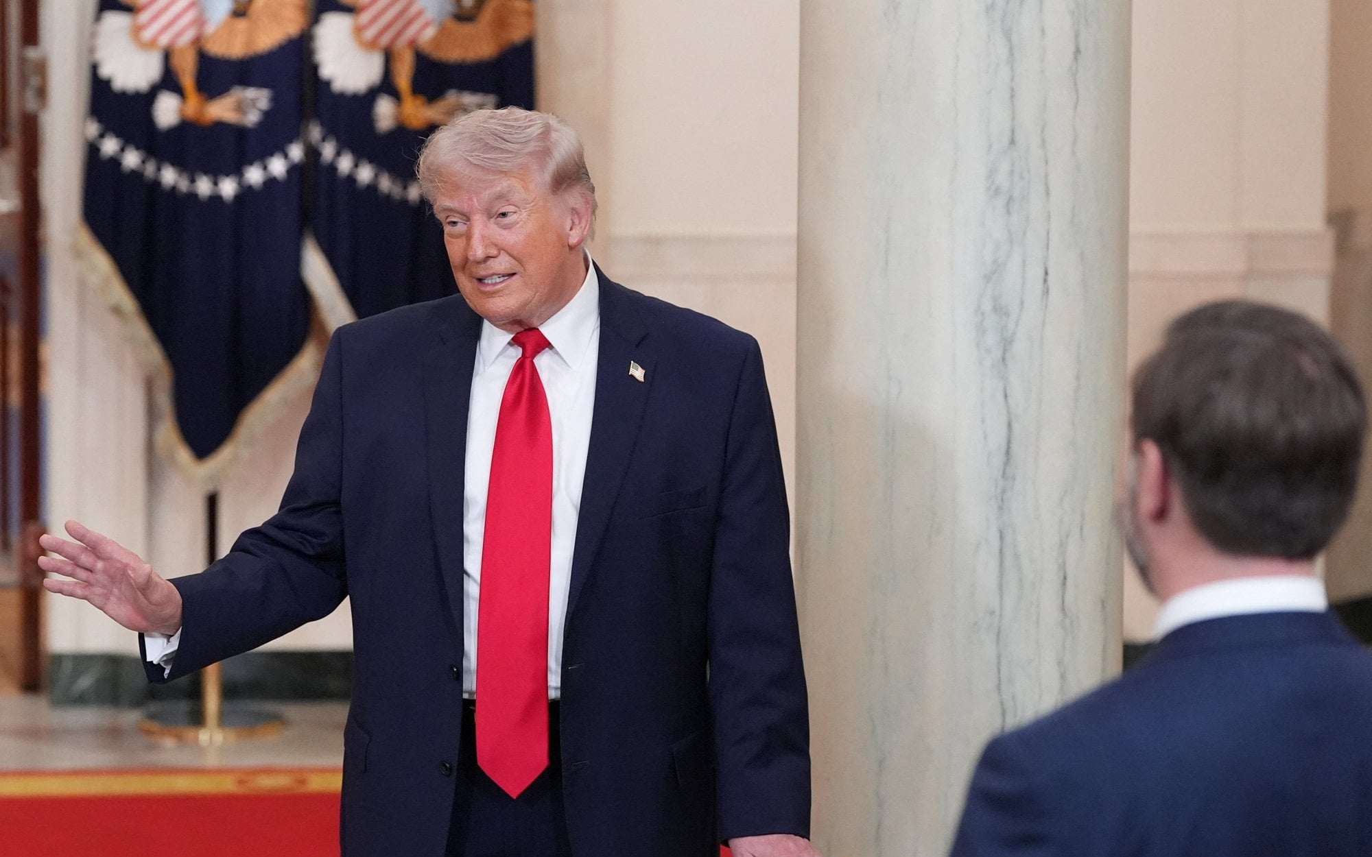 Giełdy czerwone po wystąpieniu Trumpa. Ropa reaguje natychmiast