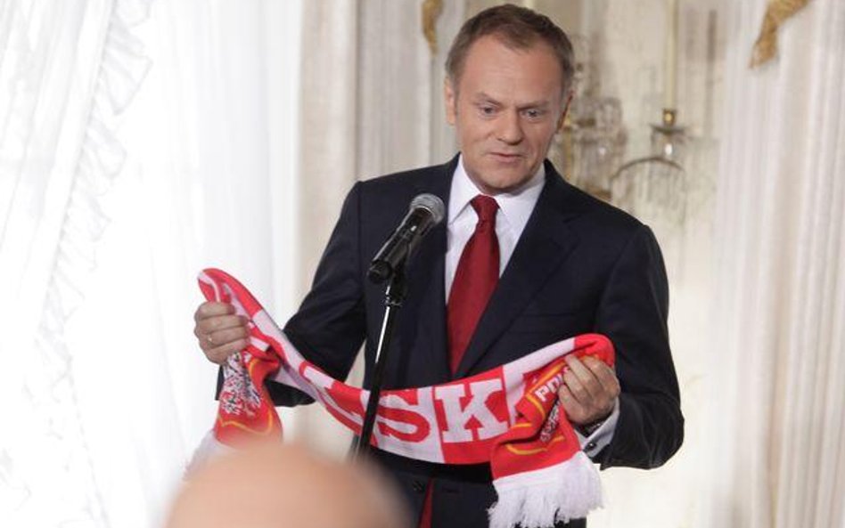 Premier Donald Tusk podczas prezentacji komitetu honorowego Bronisława Komorowskiego