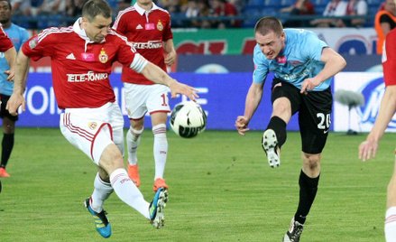 Piłkarze Wisły Kraków zawsze grają w czerwonych koszulkach