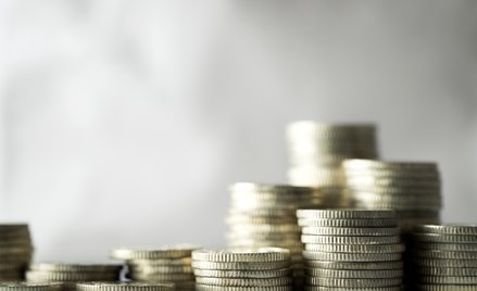 Odpływy z funduszy zarządzanych aktywnie, wpłaty do pasywnych