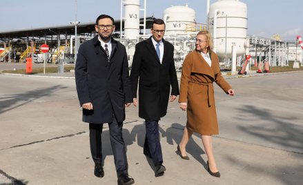 Koniec importu surowców z Rosji? „A jak ktoś inny zrobi benzynę z rosyjskiej ropy i będzie sprzedawa