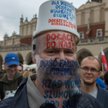 Październikowy protest tzw. antymaseczkowców w Krakowie