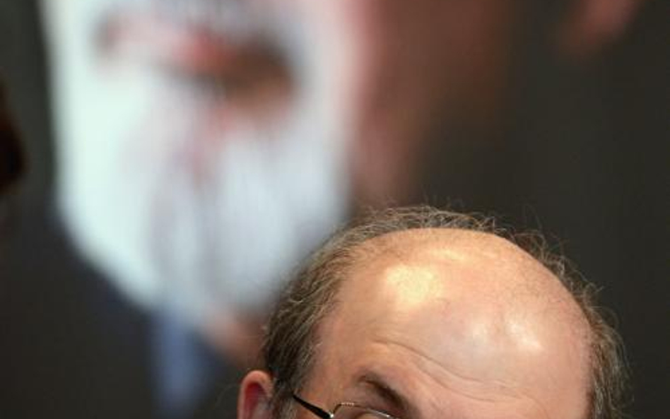 Salman Rushdie w pętach historii