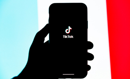 Użytkownicy Tiktoka wypromowali już wiele trendów dotyczących stylu życia.