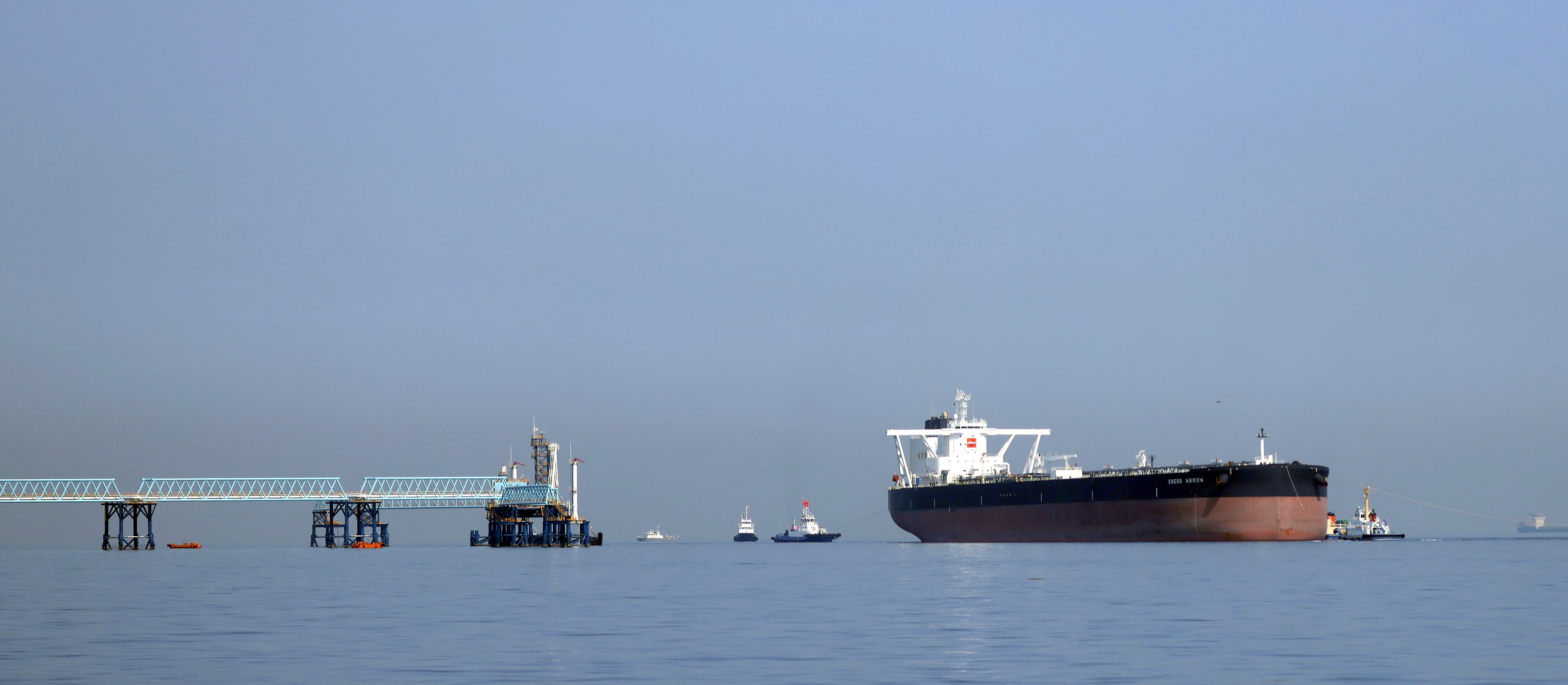 Ropa po 111 dolarów za baryłkę. Obawy przed niedoborem rosną