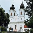 Do Kościoła katolickiego należy 55 proc. Węgrów (na zdjęciu: kościół opactwa benedyktyń-skiego w Tih