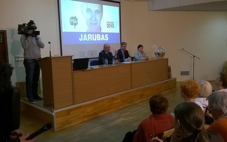 Adam Jarubas na spotkaniu z mieszkańcami w Pomorskiej Szkole Wyższej w Starogardzie Gdańskim