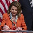 Pelosi: Szklanka wody wygrałaby wybory w okręgu Ocasio-Cortez