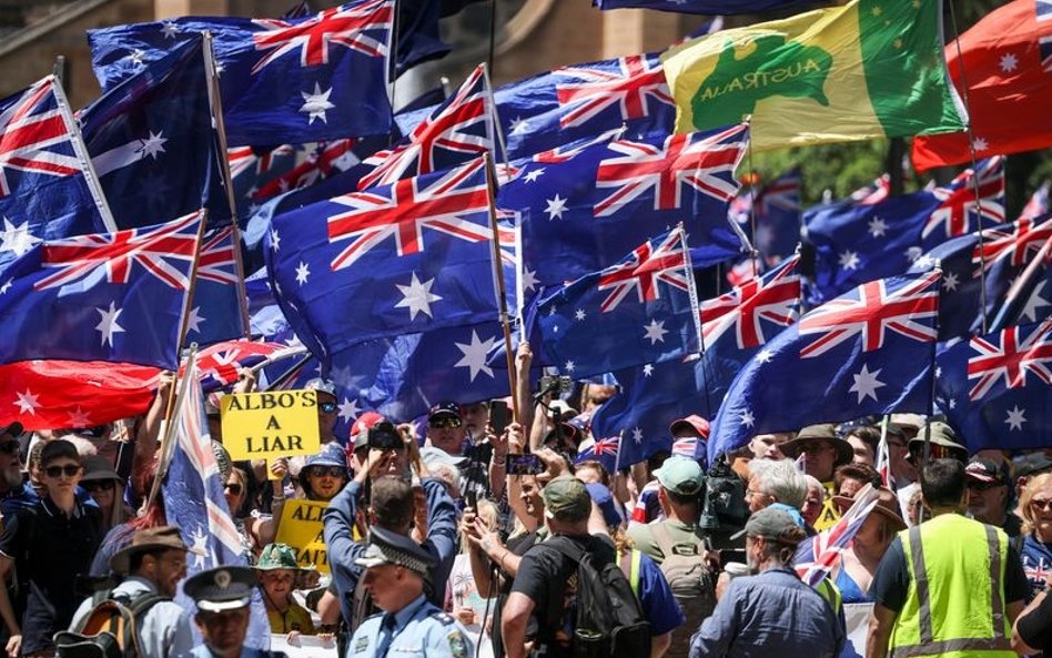 March for Australia w centrum Sydney przeciw napływowi imigrantów