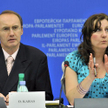 Członkowie Parlamentu Europejskiego, od prawej Arlene McCarthy, eurodeputowana z brytyjskiej Partii 