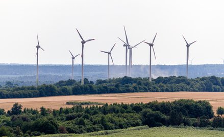 Ministerstwo Klimatu i Środowiska mocno liczy na przyjęcie w czwartek ustawy wiatrakowej