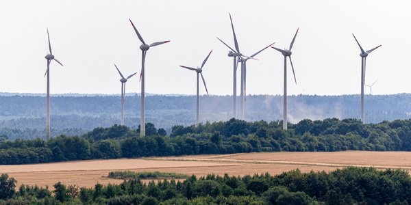 Farmy wiatrowe będą płacić do funduszy dla lokalnych mieszkańców