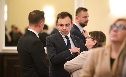 Czy szef finansów Andrzej Domański ma wystarczająco silną pozycję w gabinecie premiera Donalda Tuska