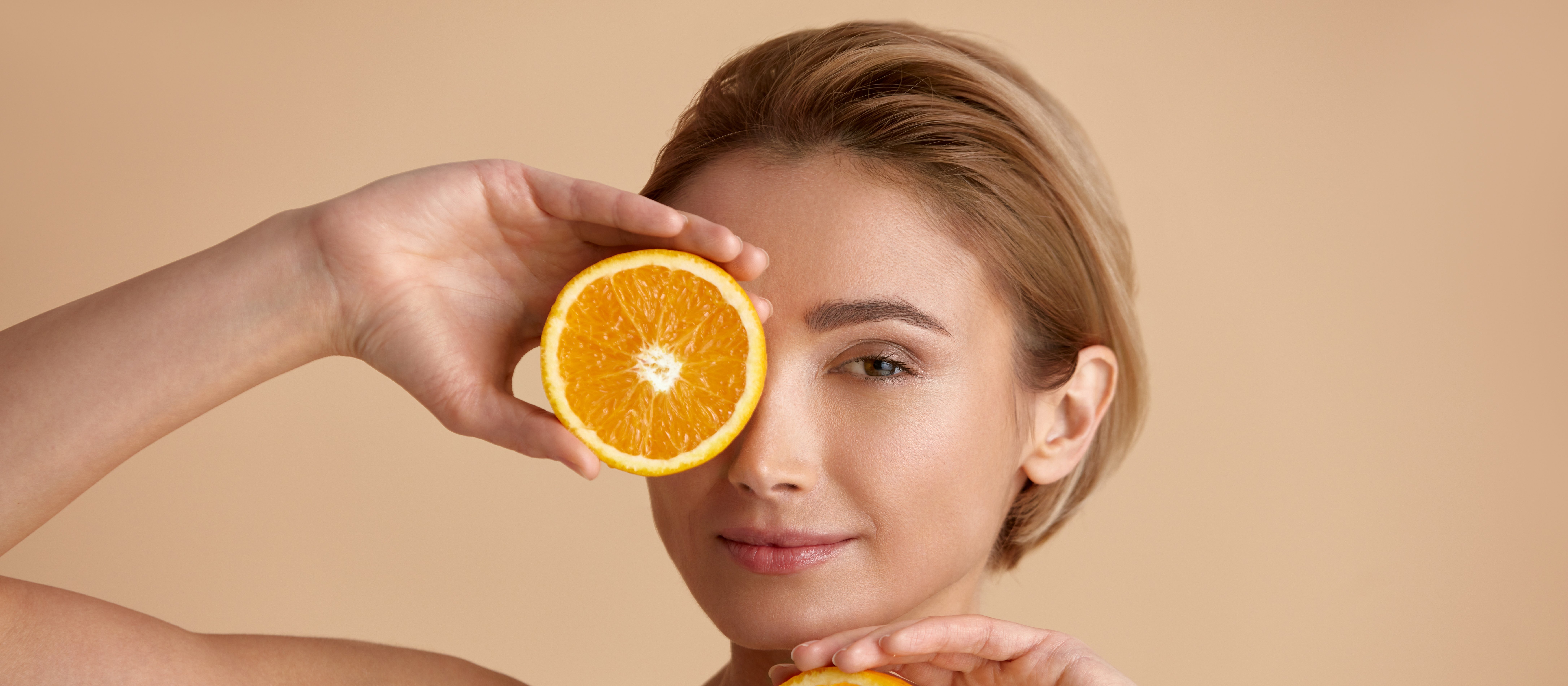 Ta witamina ma wpływ na produkcję kolagenu i odnowę skóry. Przełomowe badanie naukowców