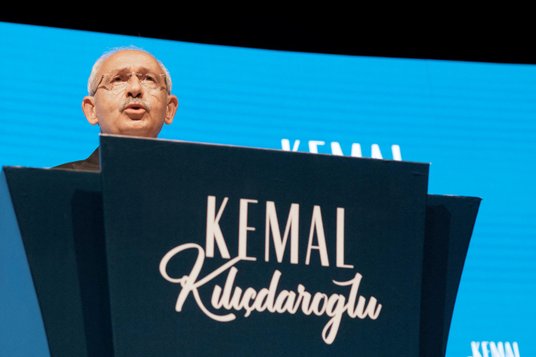 Kemal Kilicdaroglu będzie miał trudne zadanie w drugiej turze, tym bardziej, że opozycji nie udało s