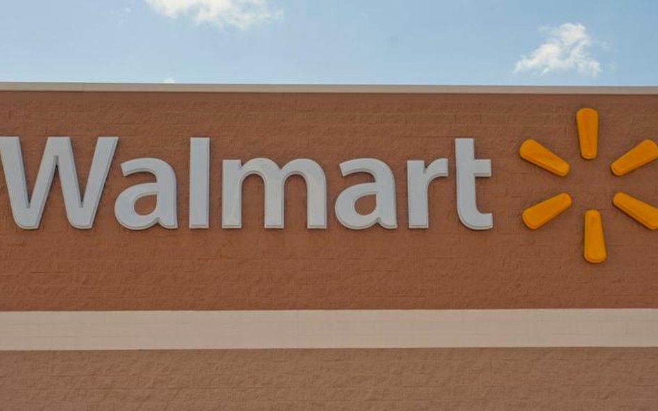 Wal-Mart: spadek przychodów i wzrost zysku