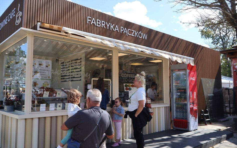 Gdzie turysta drożej zje - nad morzem czy w górach? Wakacyjne ceny jedzenia pod lupą