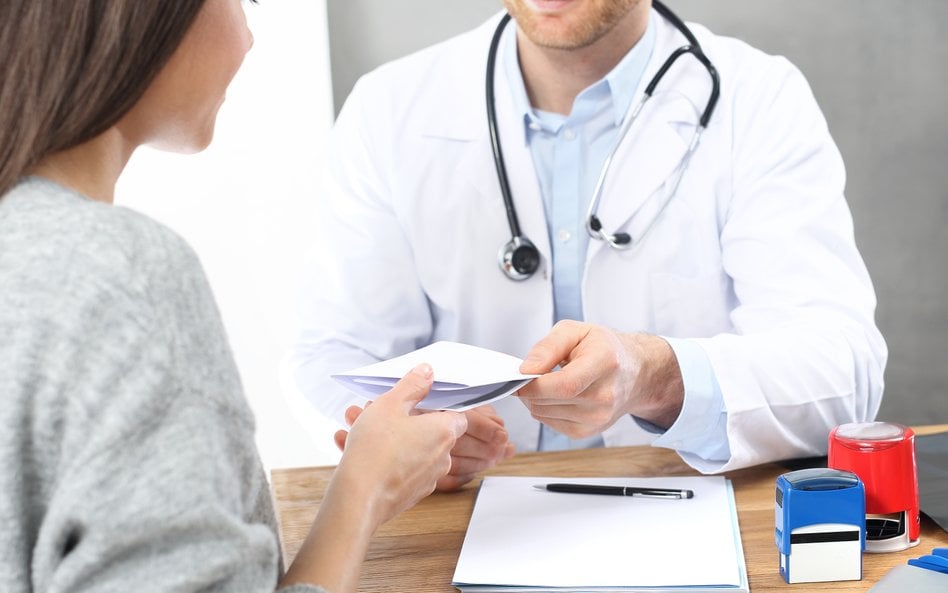 Lista lekarzy dostępnych bez skierowania. Do tych specjalistów wystarczy się zapisać