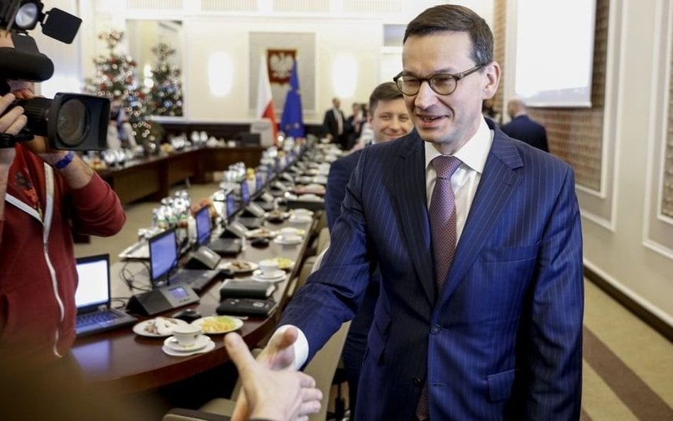 Rząd poddany kwarantannie. Testy wszystkich ministrów