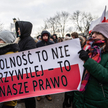 Uczestnicy marszu w Lublinie pod hasłem "Stop przymusowi szczepień, biedzie i bezprawiu"