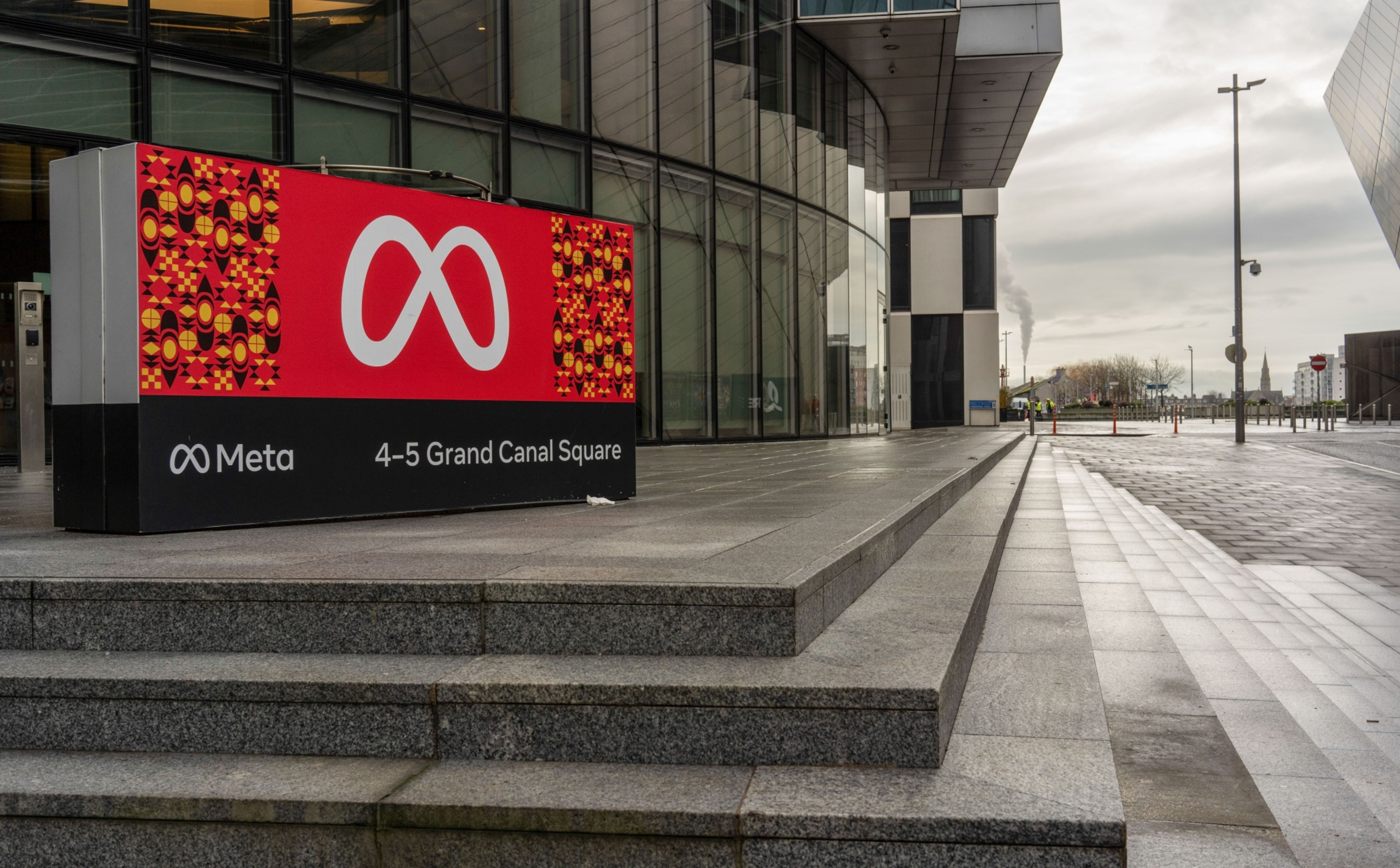 W pogoni za AI Meta szuka oszczędności i szykuje rekordowe zwolnienia