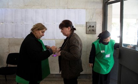 Głosowanie w lokalu w wiosce Kwemo Alwani w Kachetii.