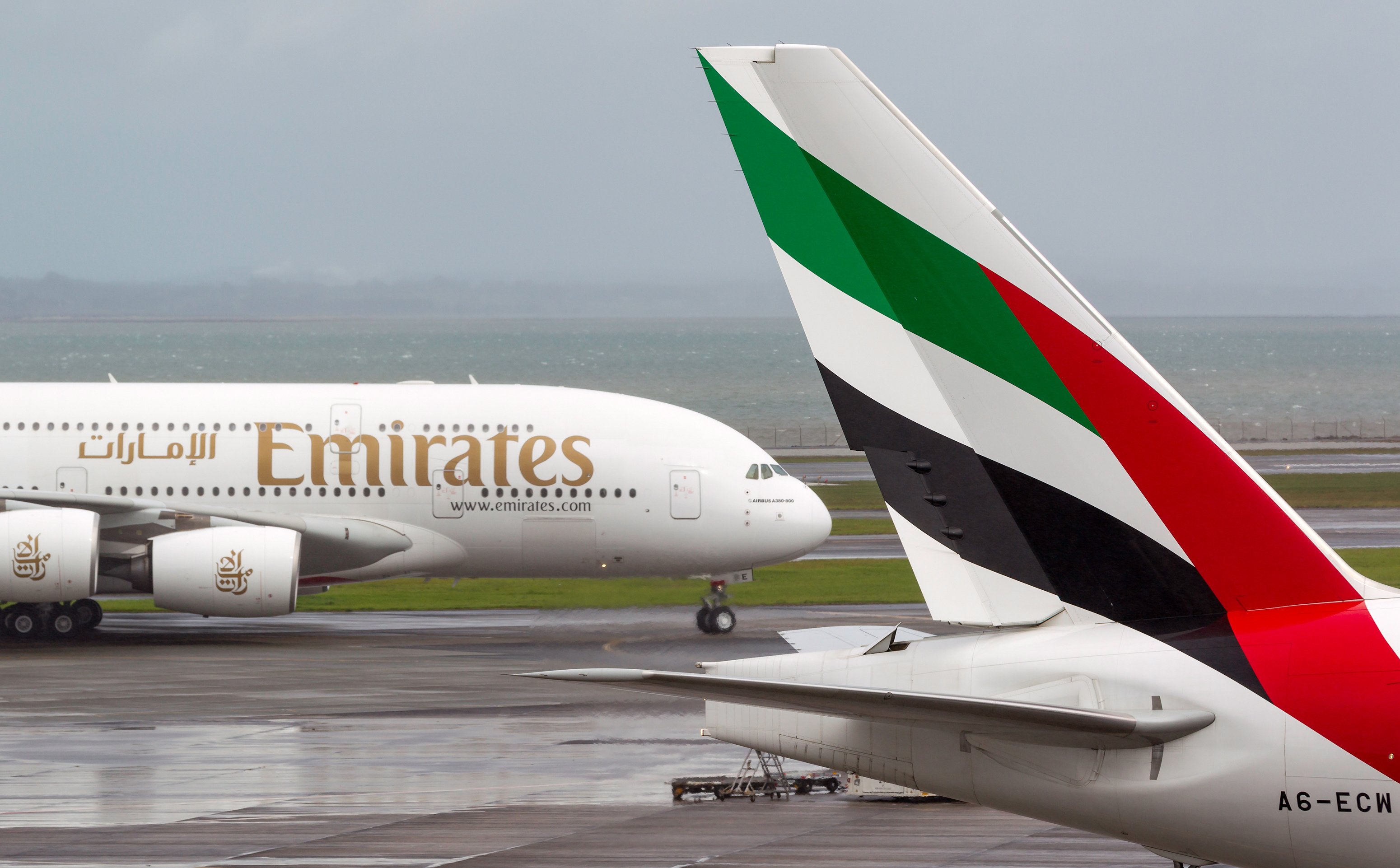 Emirates wznawiają loty po przerwie spowodowanej zagrożeniem rakietowym