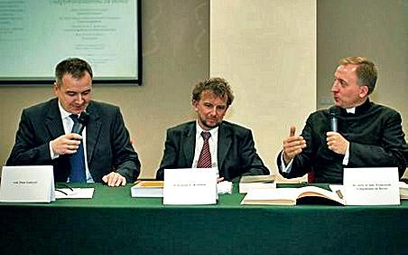Debatę poprowadził Piotr Gabryel (z lewej) z „Rz”. Głównymi panelistami byli dr Ireneusz Kamiński i 