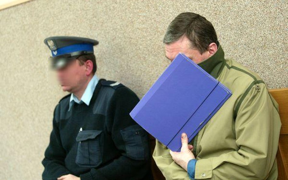 Pedofile założą obroże