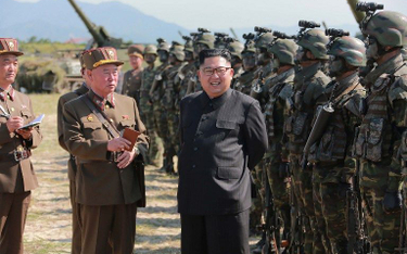 Kim Dzong Un wystrzelił w tym roku więcej rakiet niż jego ojciec przez całe życie