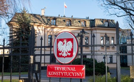 Kto odpowiada za upadek TK? Sędziowskie fotele stały się politycznym łupem