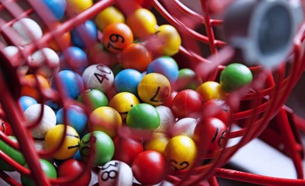 Wygrał 100 tys. dolarów na loterii. Przypadkowo wyrzucił kupon