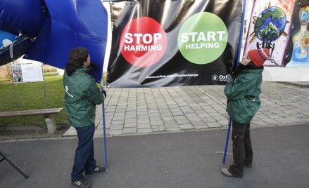 Związkowcy przeciw pakietowi, Niemcy bronią aukcji