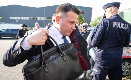 Sławomir Mentzen w drodze na spotkanie z Rafałem Trzaskowskim w Toruniu