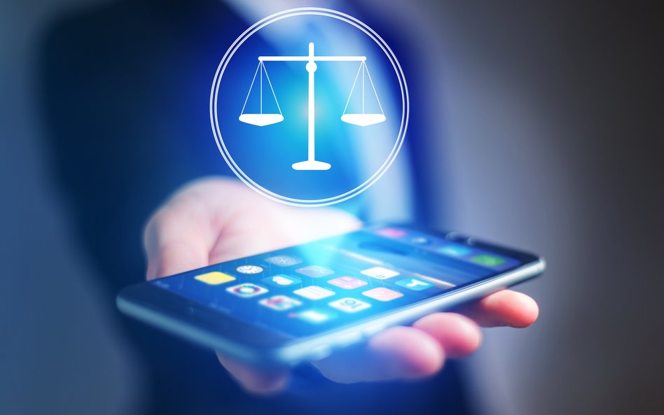 Technologia tworzy nowe przestrzenie działania szybciej, niż przepisy potrafią je nazwać