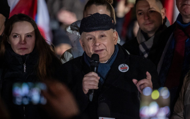 Krzyk partii Jarosława Kaczyńskiego (na zdjęciu) ma sprawić, że rząd Donalda Tuska się cofnie.