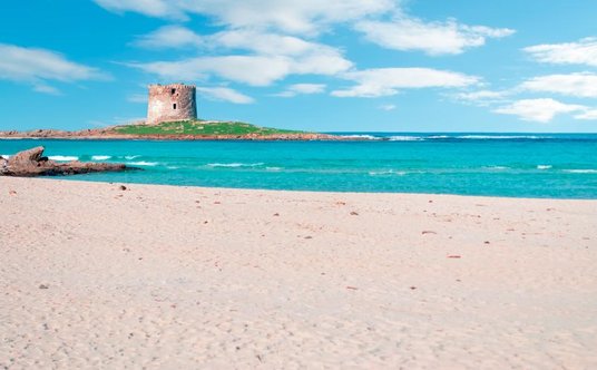 Wejście na plażę La Pelosa ma byc płatne