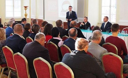 Na spotkanie przyszło około 30 dziennikarzy czeskich