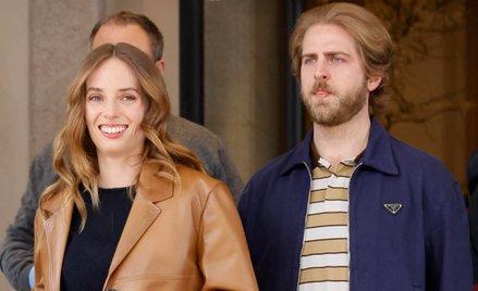 Wybrankiem Mai Hawke jest 35-letni piosenkarz i autor tekstów, Christian Lee Hutson.