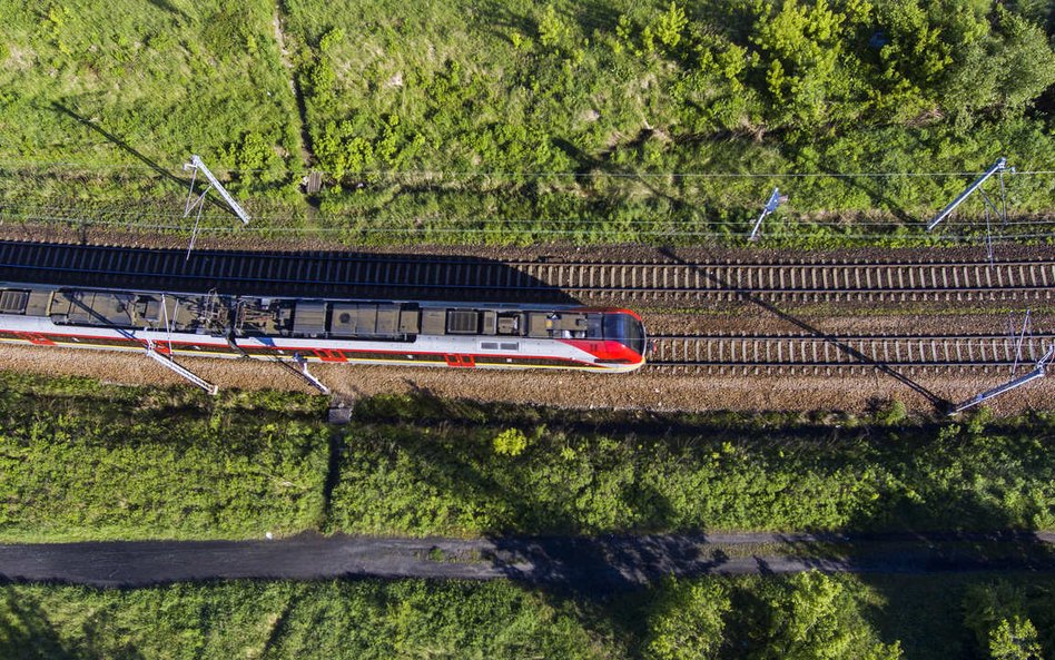 Różne środki transportu na jednym bilecie to wygodne rozwiązanie dla podróżnych