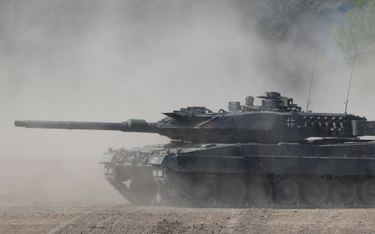 Niemiecki czołg Leopard 2 podczas ćwiczeń NATO w 2019 r. (fot. ilustracyjna)