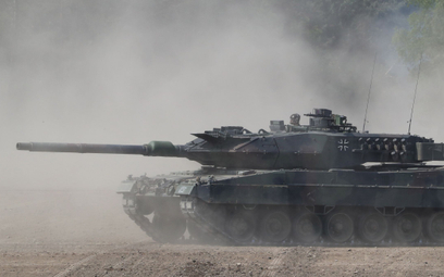 Niemiecki czołg Leopard 2 podczas ćwiczeń NATO w 2019 r. (fot. ilustracyjna)