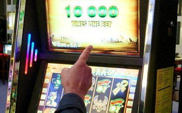 Automaty do gier legalne poza kasynami tylko w państwowych salonach
