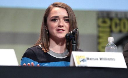 Zdjęcie gwiazdy "Gry o tron" Maisie Williams topless w sieci