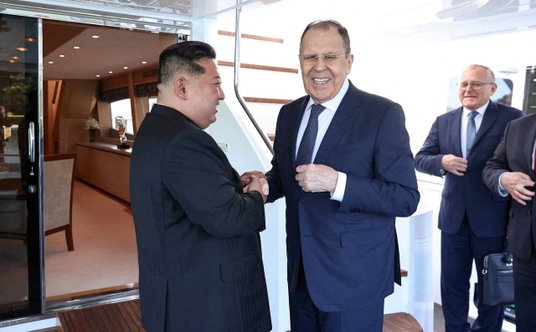 Kim Dzong Un i Siergiej Ławrow