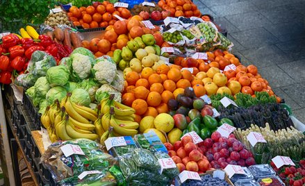 FAO: żywność na świecie tańsza w maju, zwłaszcza zboża, oleje i cukier