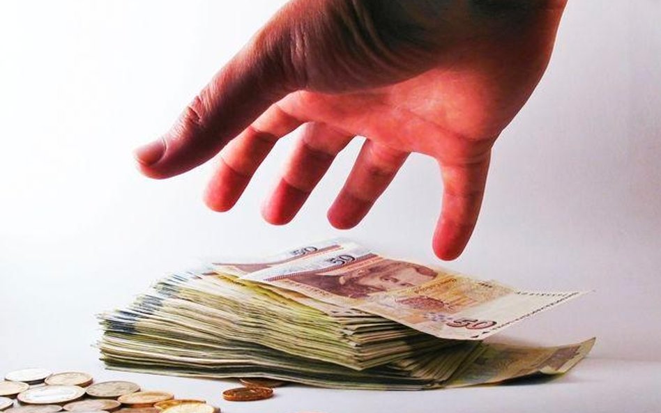 Zgodnie z przepisami ustawy o finansach publicznych organy stanowiące jednostek samorządu terytorial
