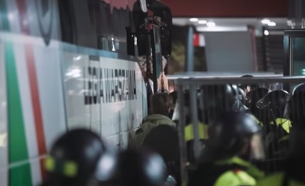 Kadr z filmu jaki opublikowała Legia Warszawa. Film przedstawia, co działo się w Alkmaar